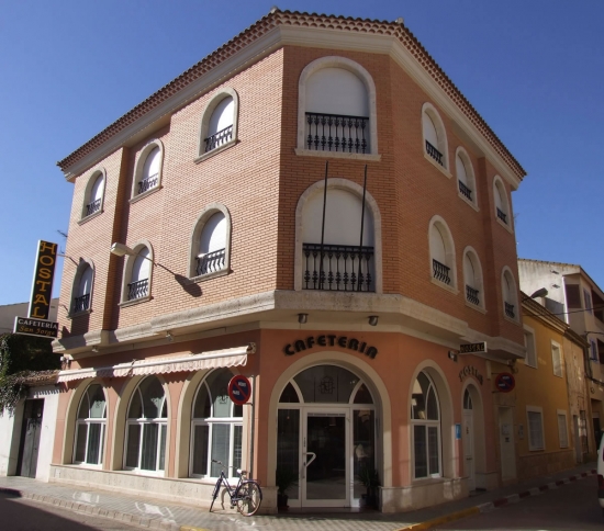 Fachada del Hostal San Jorge